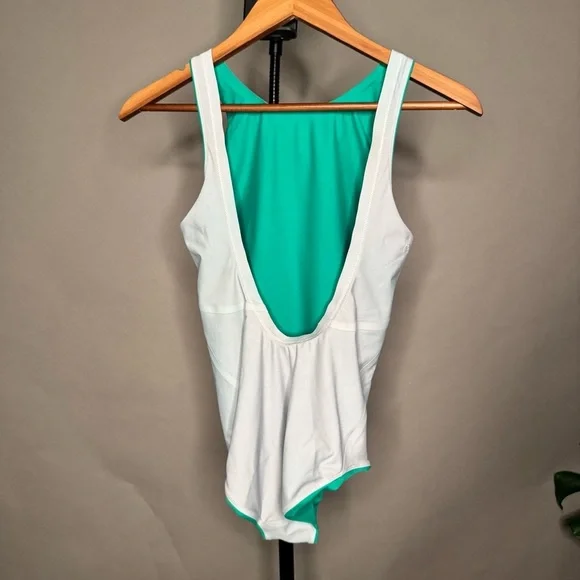 ADAY Reversible Vibrant Green / White One-Piece For the Win Swimsuit Size XS - Picture 8 of 16